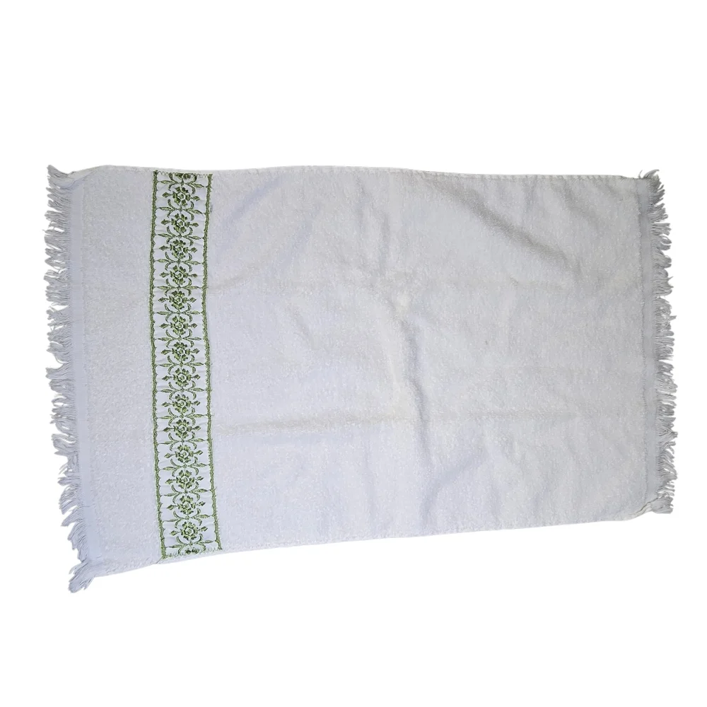 Vintage Royal Family By Cannon Mid Century Green Embroidery Bath/Hand Towel Set